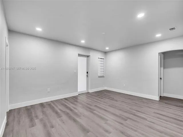 648 South Dr — Photo 13