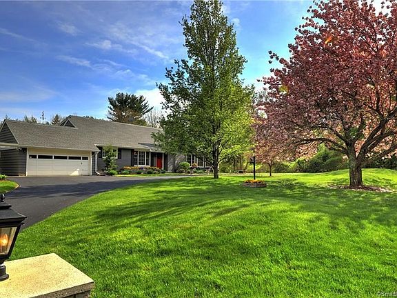 Gorgeous curb appeal!