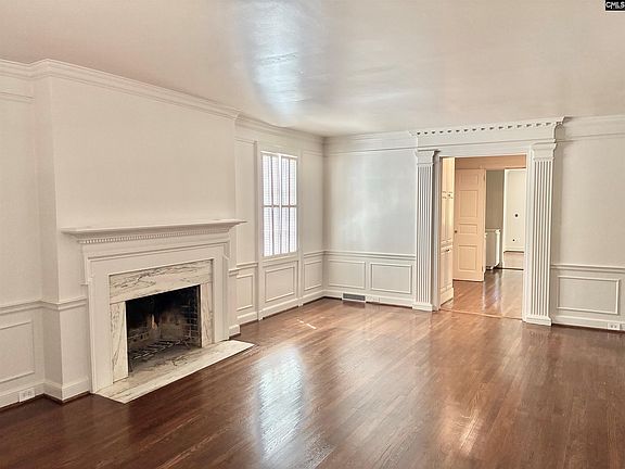 3rd image of 723 Hampton Hill Rd