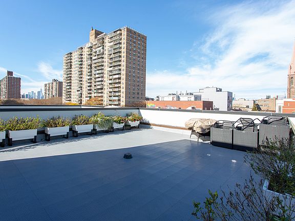 5th image of 118 Boerum St #1A