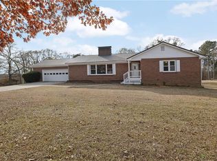 1630 Mineral Springs Rd, Hoschton, GA 30548