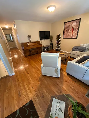 3023 Caroline St Photo 1