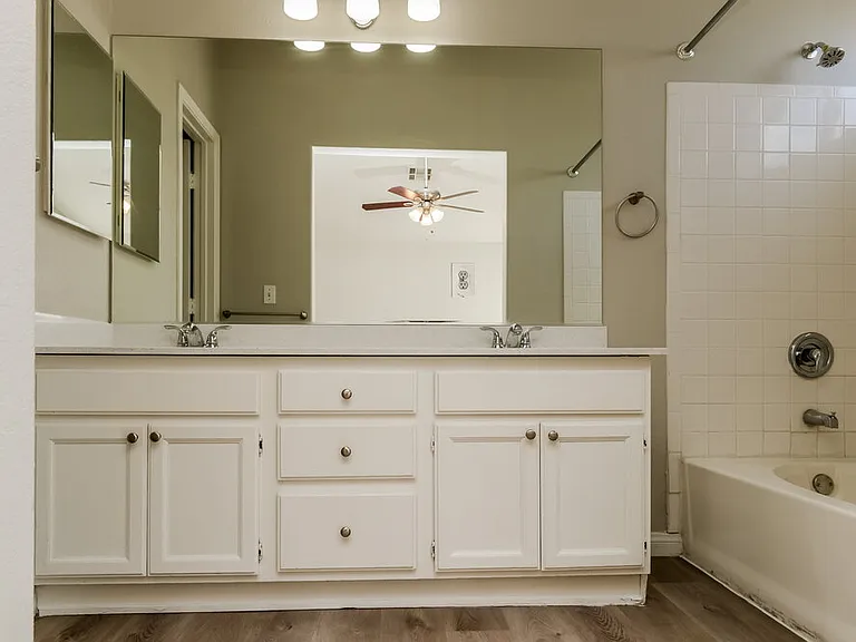 9009 Ballad Ave — Photo 10
