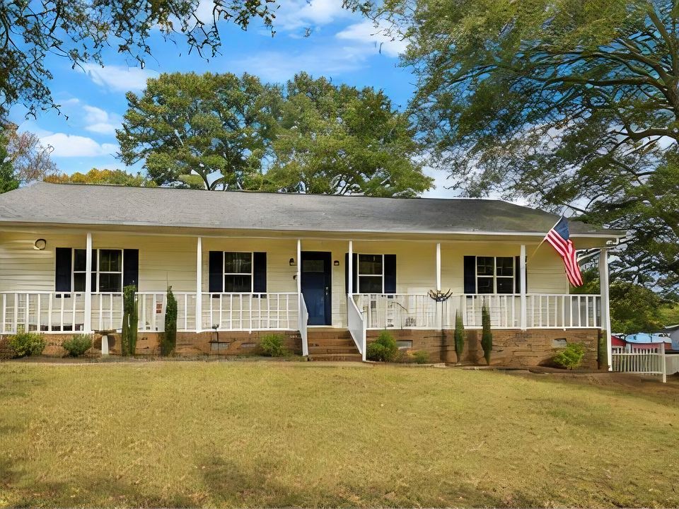 1st image of 113 Moss Ln