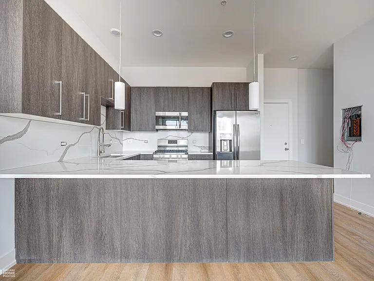 3114 N Ridgeway Ave #304 — Photo 3