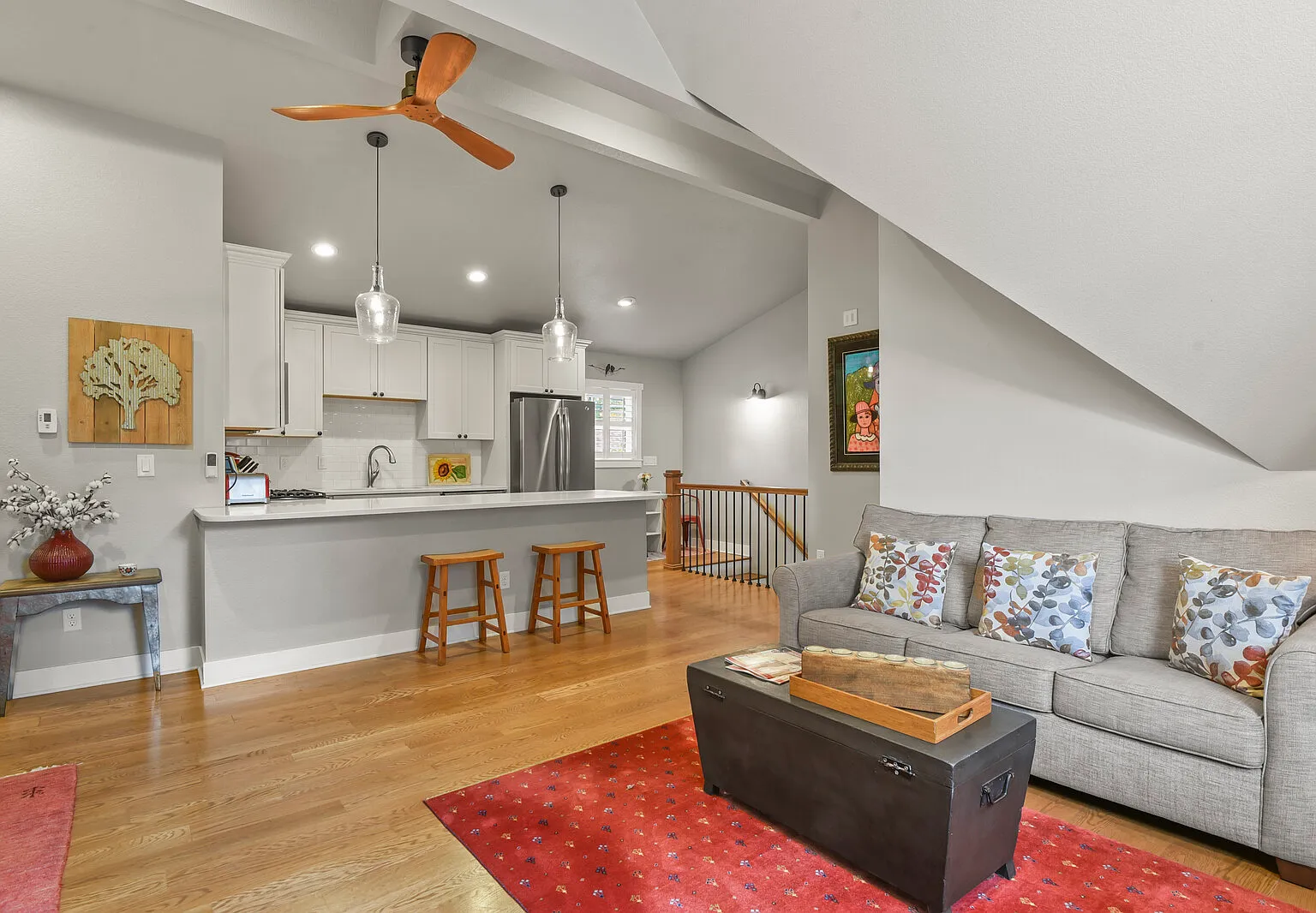1 bed, 900 sqft, $2,500 — Photo 2