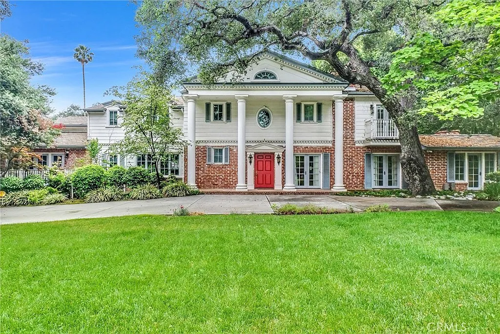 5 bed, 5784 sqft, $13,000 — Photo 1