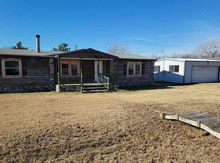 120 NE Kiowa Rd, Apache, OK 73006