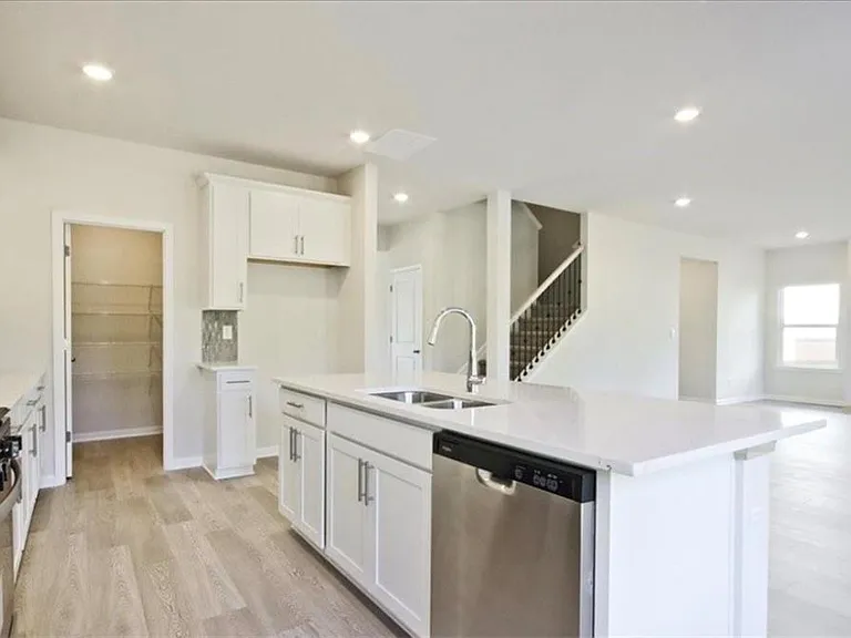 1208 High Falls Ln — Photo 5
