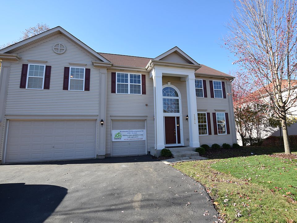 1st image of 1374 Essex Dr