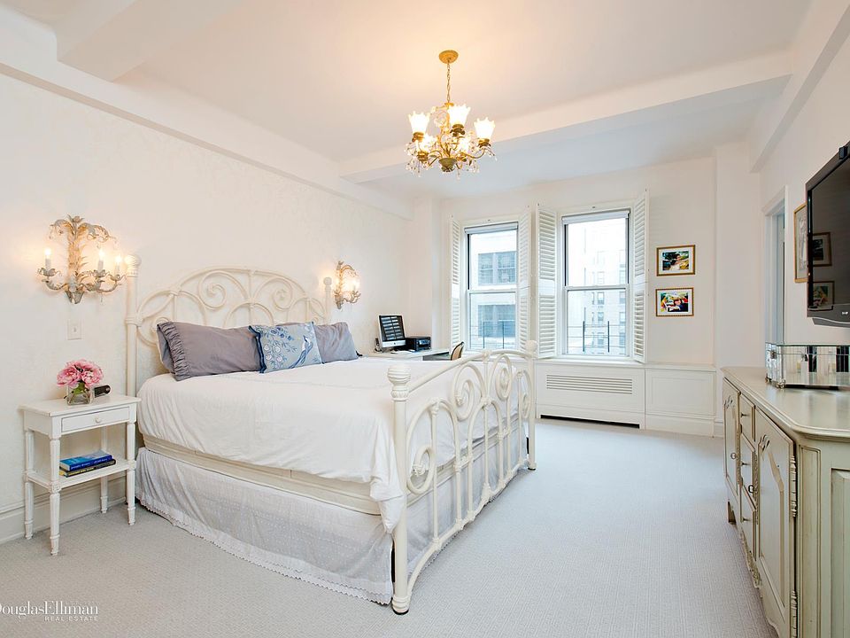 2nd image of 1070 Park Ave #12C