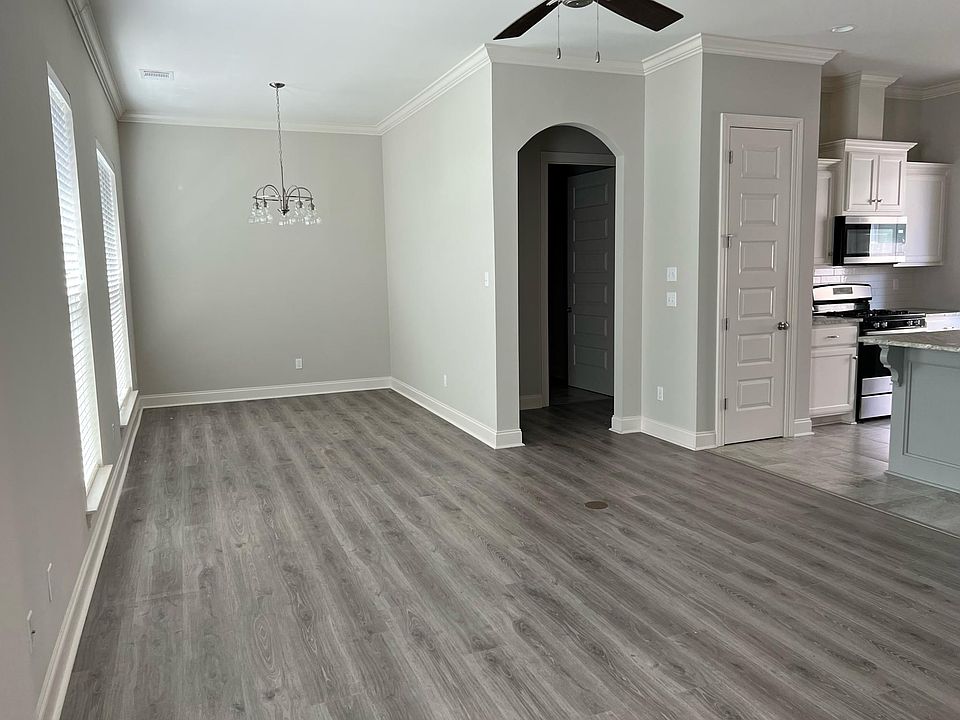 1st image of 103 Harvey Cay Ln