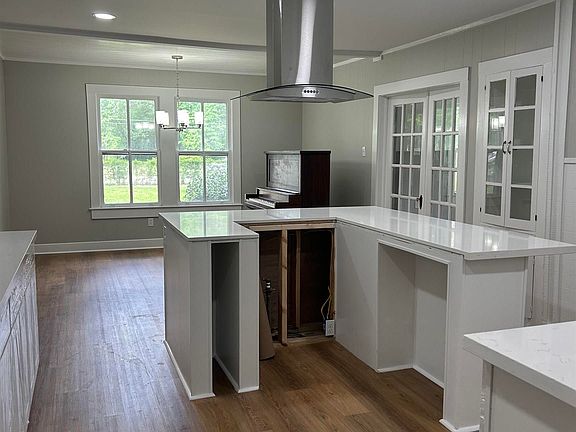 5th image of 13332 Plank Rd
