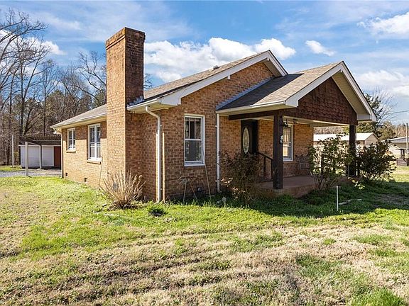 4th image of 4027 Old Lexington Rd