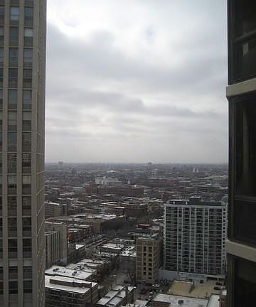 5th image of 2650 N Lakeview Ave APT 3308