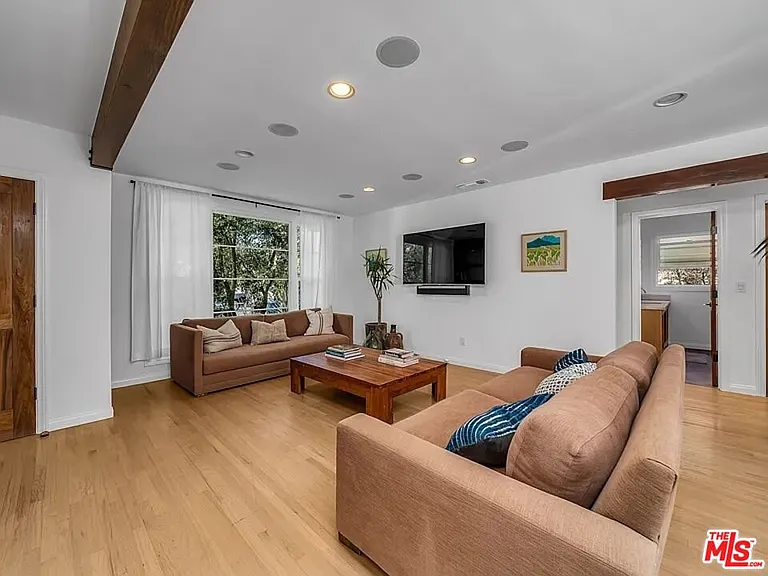7844 Stewart Ave #A-B — Photo 25