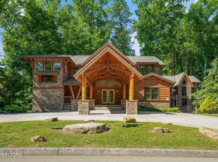 2716 Dayne Dr, Sevierville, TN 37876