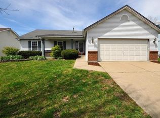 820 Estes Park Dr, Saint Peters, MO 63376
