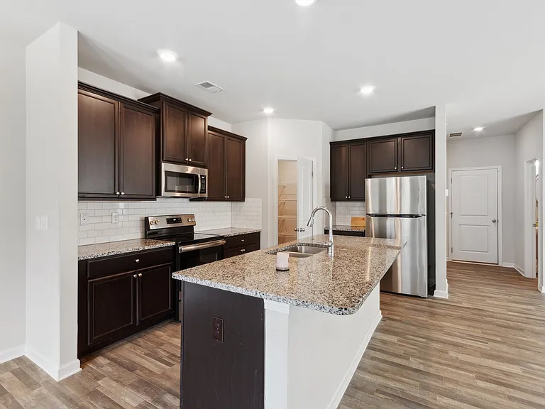 1828 Laurel Green Way — Photo 8
