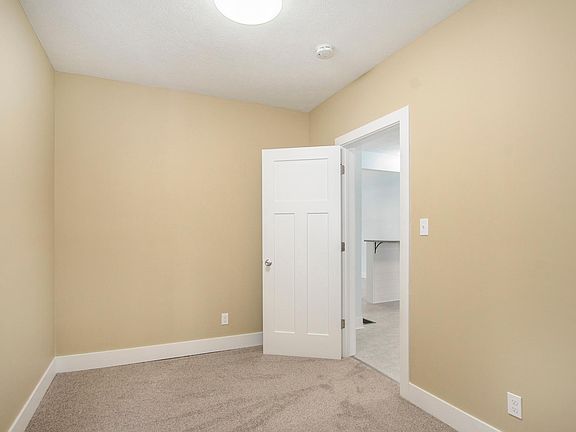4th image of 705 1/2 Lake Michigan Dr NW