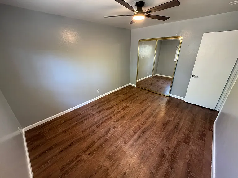 4497 Hamilton Ave #B — Photo 6