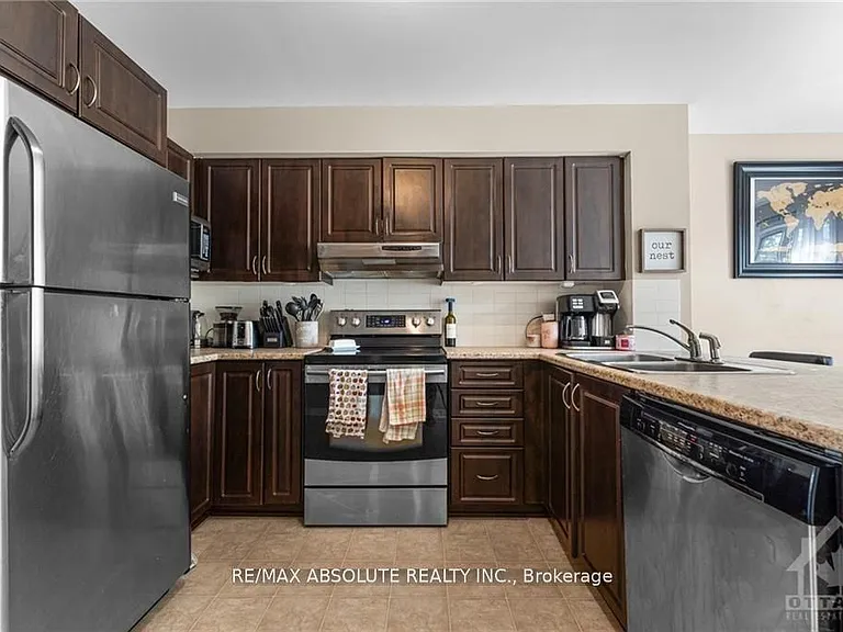 573 Chapman Mills Dr #A — Photo 4