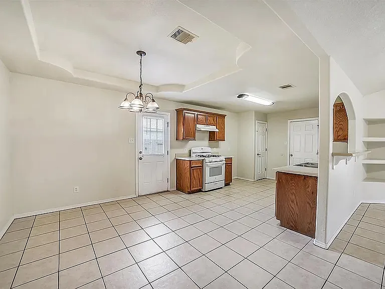 6222 Cottage Pines Dr — Photo 9