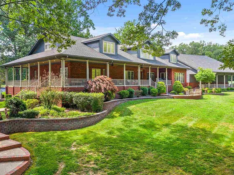 1st image of 32 Wrenwood Ln