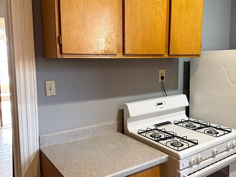 1626 Chase Ave #6 — Photo 9