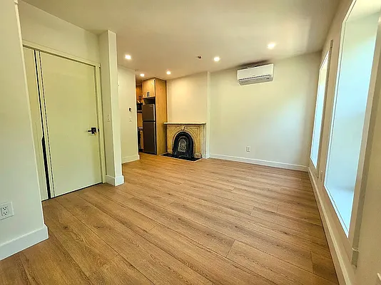 Living room, photo 5