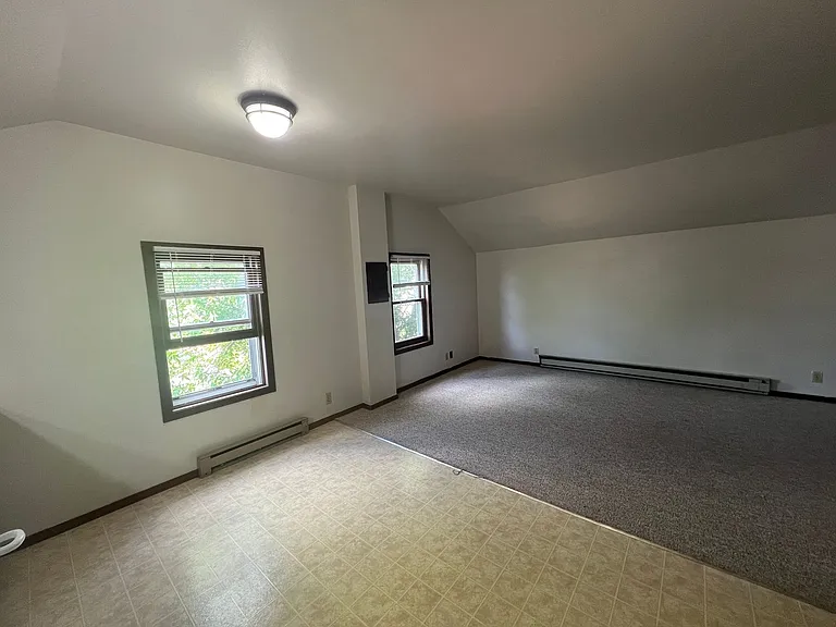 636 Kickbusch St — Photo 4
