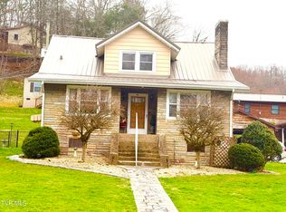 130 Chatham Dr, Clintwood, VA 24228