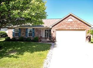 896 Seabreeze Dr, Avon, IN