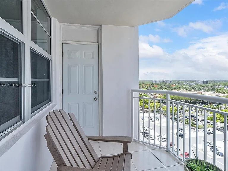 18031 Biscayne Blvd #1401 — Photo 36