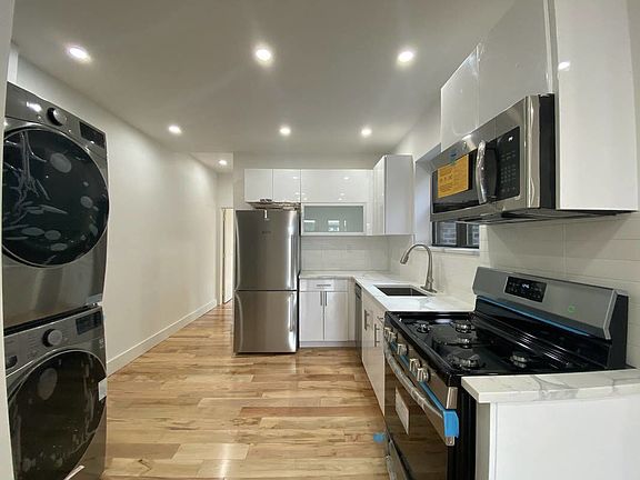 2nd image of 496 Marion St Floor 1