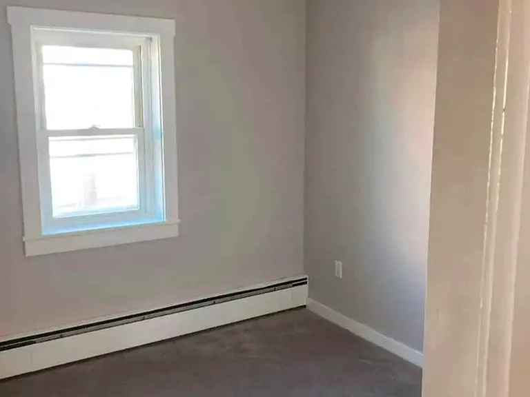 116 N Market St — Photo 9