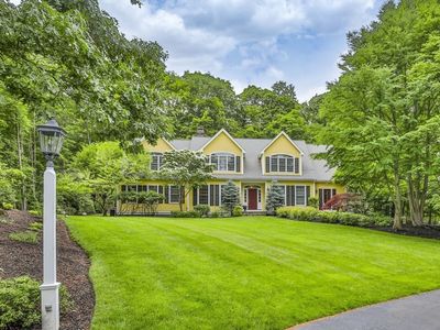 10 Barakat Ln, Sherborn, MA, 01770