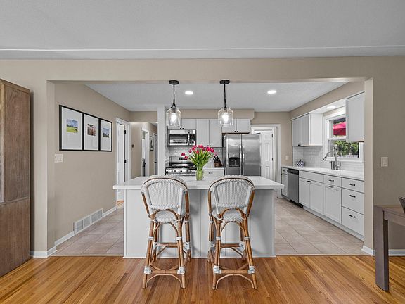 5th image of 5116 Millpond Pl