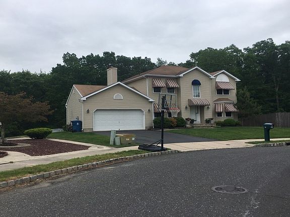 3rd image of 46 Diamond Ln