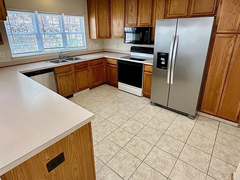 3222 Titanic Dr — Photo 8