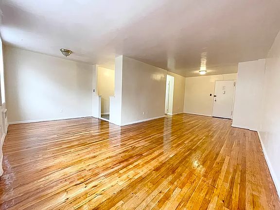 2nd image of 3824 Waldo Ave #1C