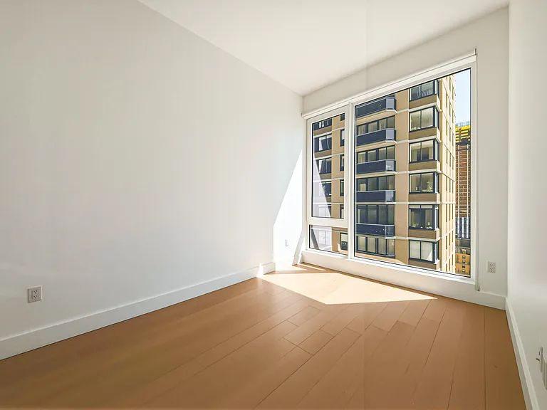 250 W 49th St #2304 — Photo 5