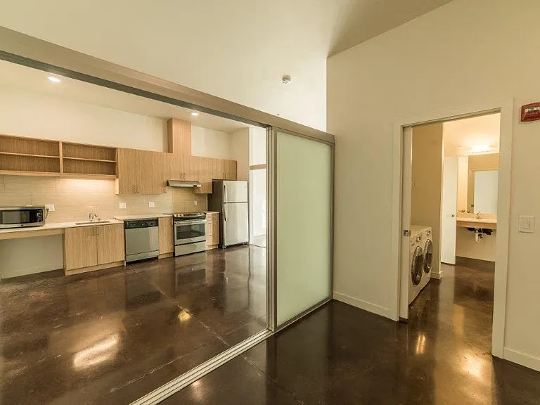 Vibe Apartments — Photo 23