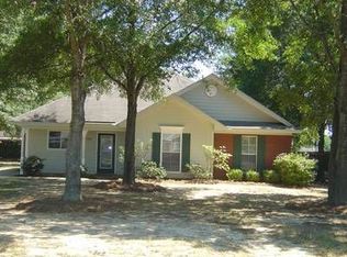 105 Pecan Cir, Millbrook, AL 36054