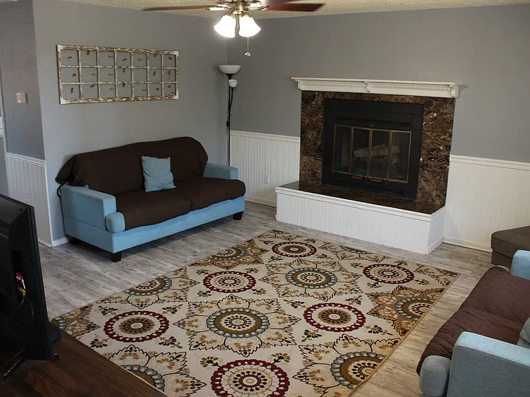 2229 Moccassin Dr — Photo 2