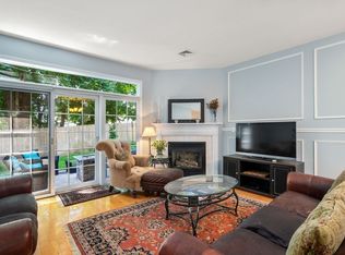 50 Evergreen Cir #50, Canton, MA 02021
