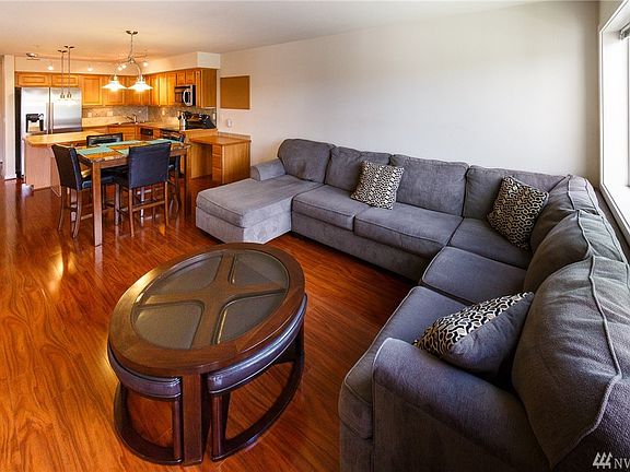 4th image of 13421 97th Ave E Unit 205