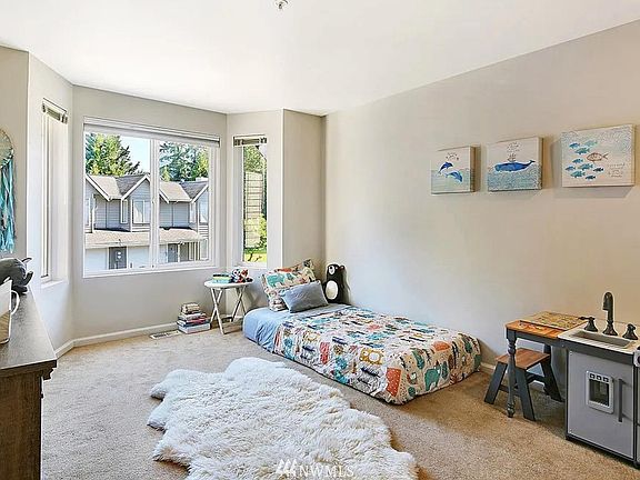 5th image of 321 SE Orchard Dr APT 29