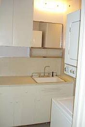 5th image of 924 Beekman Ave