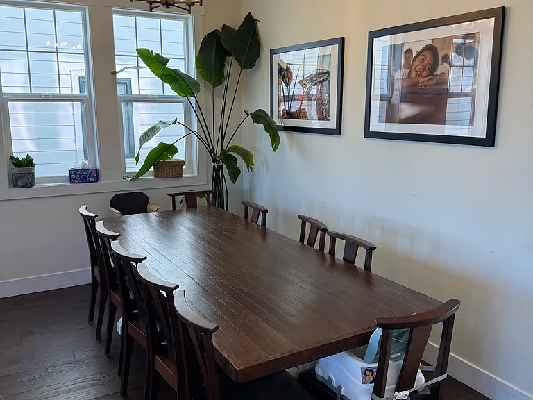 5050 36th Ave NE — Photo 3